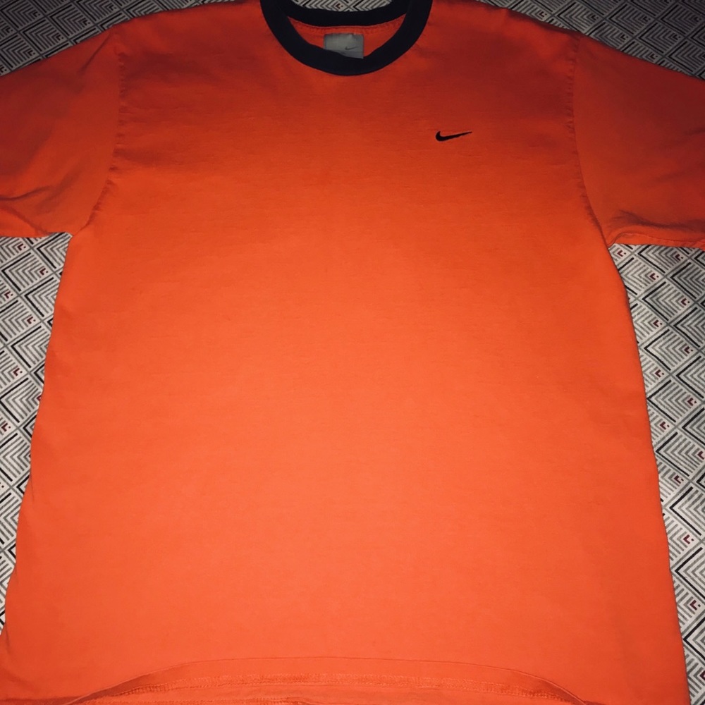 Nike Short Sleeved Tee Men’s Medium